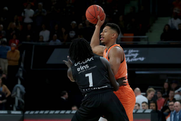 度参与欧冠 度参与欧冠